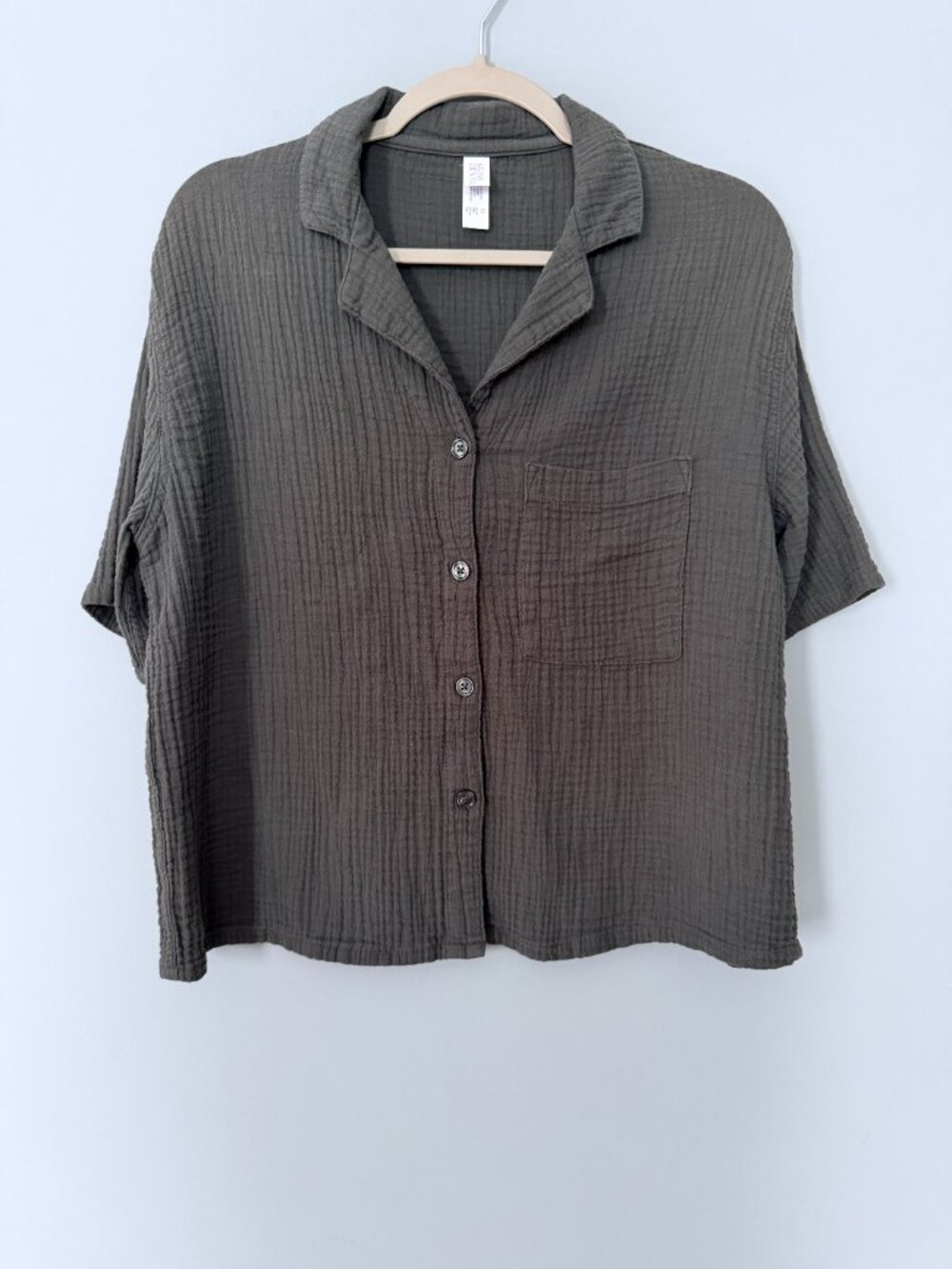 Stars Above Cotton Gauze Button Down Shirt (Black) S